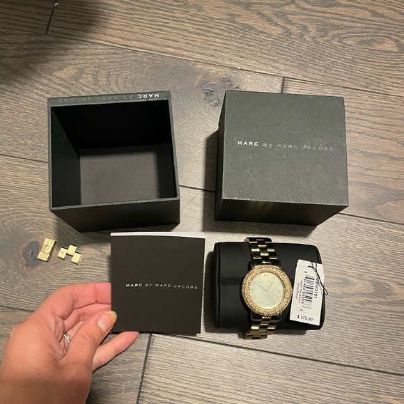 Marc by Marc Jacobs MARCI GOLD WOMEN'S GOLD MIRROR WATCH MBM3191 - Picture 6 of 10